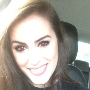 Meet your Posher, Caitlin